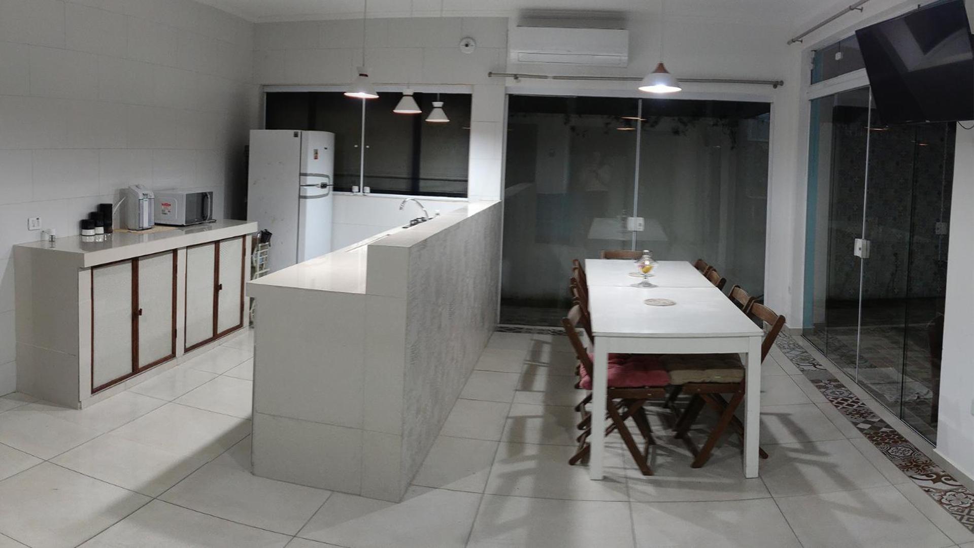 Holiday home Casa De Em Bertioga, Sao Paulocom Piscina Ar Condicionado Wifi A 500m Do Mar *