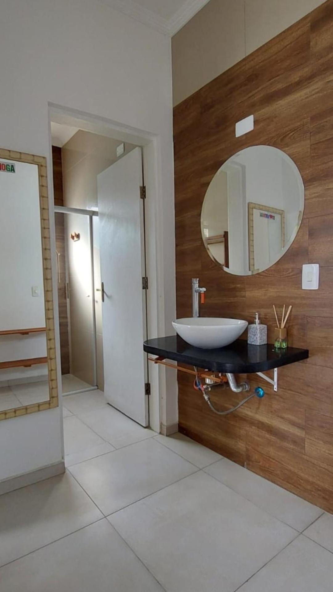Casa De Em Bertioga, Sao Paulocom Piscina Ar Condicionado Wifi A 500m Do Mar